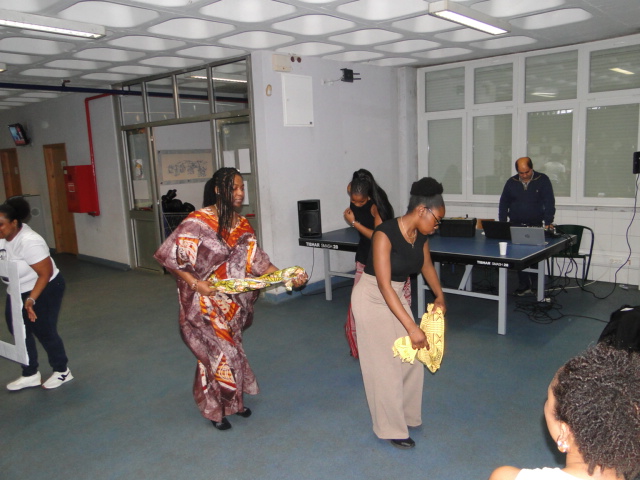 EFA_COV_INTER-26-11